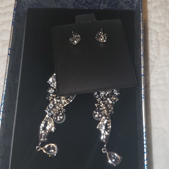 NEW beautiful earrings - Picture 2 of 2